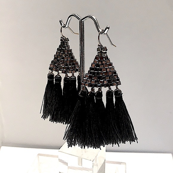 Boho Chic Hematite Crystal & Silk Tassel Chandelier Earrings - NEW - Picture 3 of 4